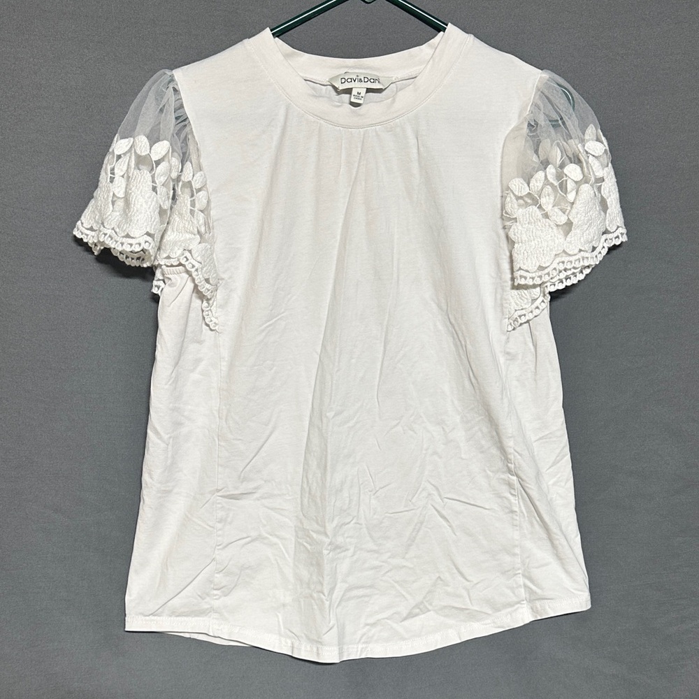 DAVI & DANI White Top with Lace Sleeves
